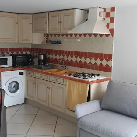 Clos Des Gardians Mortes Apartment *